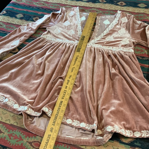 POL Rose Velvet Embroidered Long Sleeve size Small - Picture 9 of 11